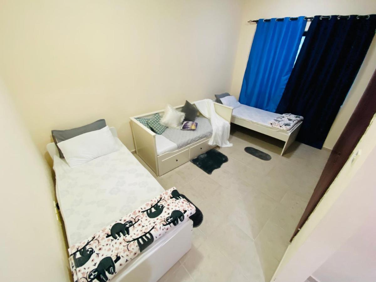 Nash Guest House Females Only Dubaj Exteriér fotografie