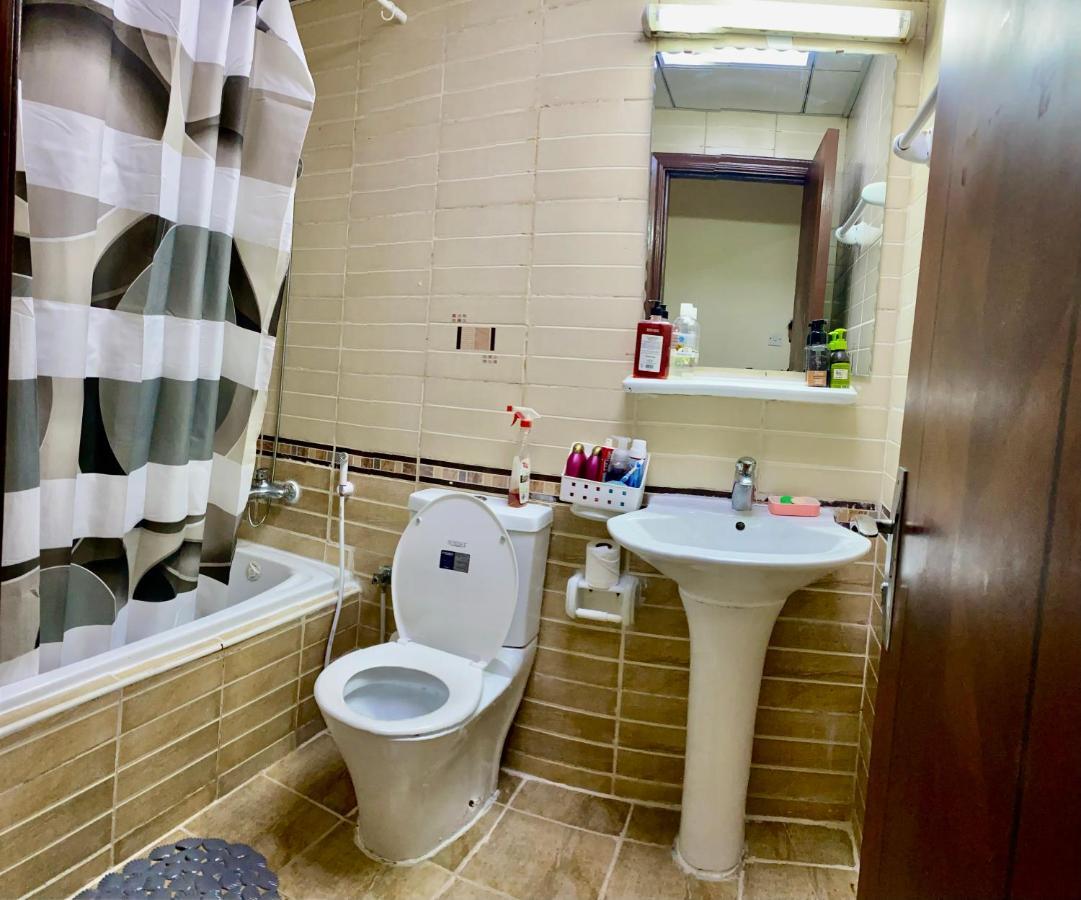 Nash Guest House Females Only Dubaj Exteriér fotografie